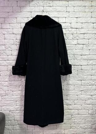 Длинное черное кашемировое зимнее пальто с эко мехом7 фото