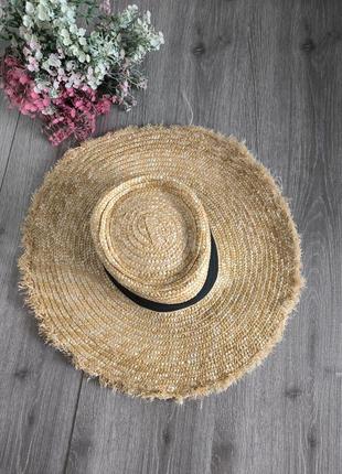 Соломенная шляпа с широкими полями бежевая1 фото