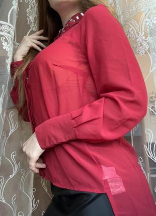 Красная блузка с вышитым воротничком3 фото