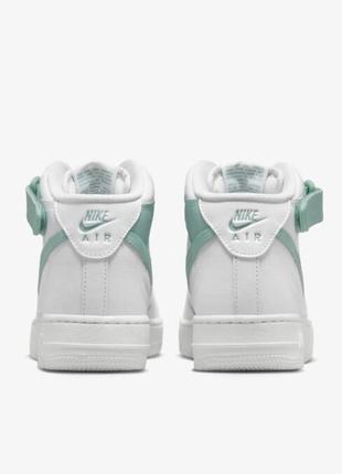 Жіночі кросівки wmns air force 1 07 mid3 фото