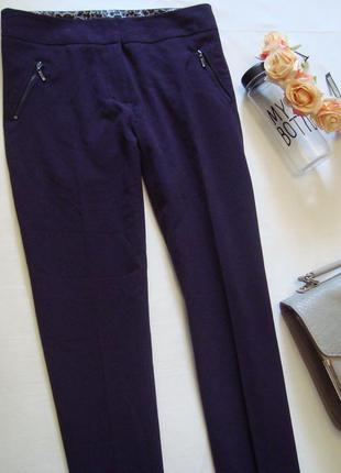 Стильные брюки со стрелками m&co