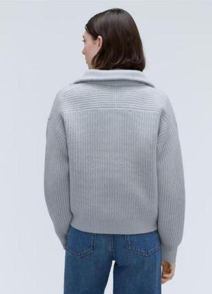 Трендовый свитер everlane  из шерсти с высокой  горловиной3 фото