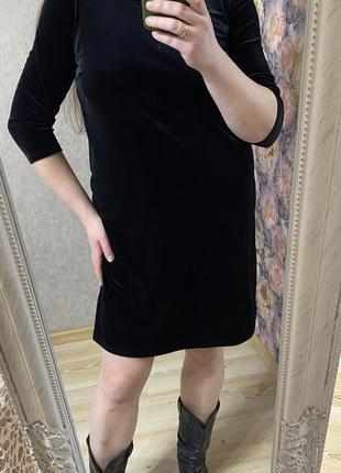 Чернильного цвета базовое универсальное прямое велюровое платье 48-50 р