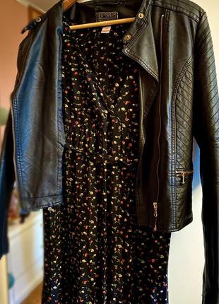 Жіноча довга сукня у квітковий принт на запах