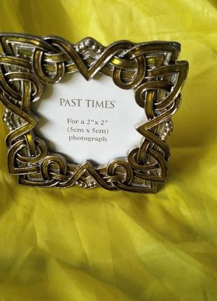 Металева фоторамка з ірландськими аранами