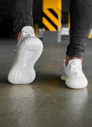 Кросівки adidas yeezy boost 350 v2 "triple/white" кроссовки3 фото