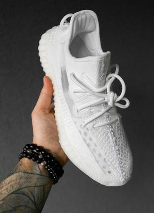 Кросівки adidas yeezy boost 350 v2 "triple/white" кроссовки4 фото