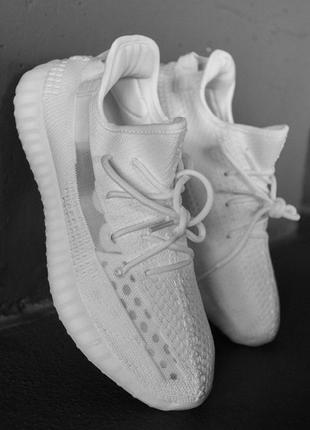 Кросівки adidas yeezy boost 350 v2 "triple/white" кроссовки6 фото