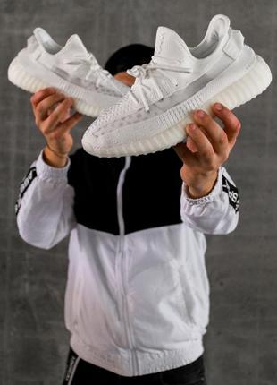 Кросівки adidas yeezy boost 350 v2 "triple/white" кроссовки7 фото