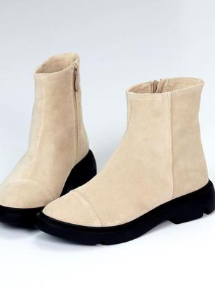 Женские ботинки замшевые, зимняя модель утепленные мехом в бежевом цвете 36,37,38,39,40,
