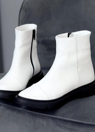 Нарядные белые женские ботинки, туфли на молнии, стильная зимняя классика кожаные тренд 26, 375 фото