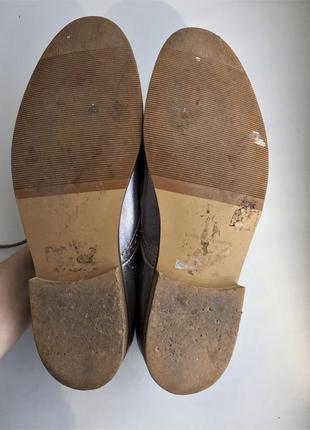 Стильные кожаные туфли броги  topshop с разрезами 39 р. оксфорды металлик, серебристые5 фото