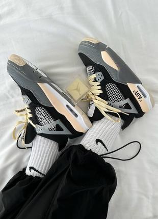 Отличные кроссовки nike air jordan retro 4 x off-white black beige premium чёрные с бежевым2 фото