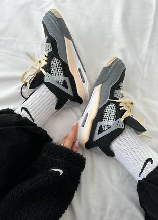 Отличные кроссовки nike air jordan retro 4 x off-white black beige premium чёрные с бежевым5 фото