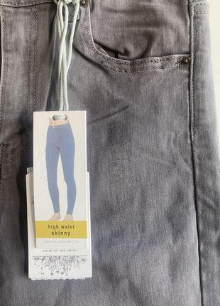 Серые джинсы скинни на высокой талии pull&bear s m 38 eur4 фото
