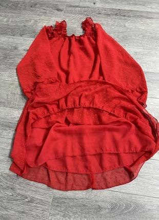 Платье с открытыми плечами из воздушного шифона в горошек5 фото