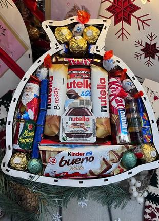 Подарочный бокс с сладостями в форме мешочка.