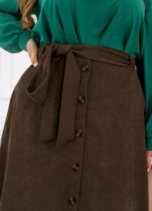 Спідниця жіноча міді, вельветова, а-силуету, з кишенями, батал, однотонна, коричнева3 фото