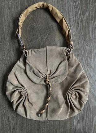 Сумка  yves saint laurent beige suede shoulder bag