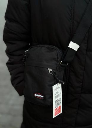 Сумка eastpak через плечо , барсетка2 фото