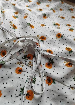 Біла блуза на гудзиках primark із квітковим принтом і оборками7 фото