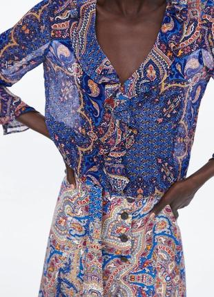 Красивая блуза zara printed ruffled blouse - xs-s4 фото
