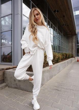 Белый спортивный костюм свитшот и штаны оверсайз oversize — цена 775 грн в каталоге Спортивные костюмы ✓ Купить женские вещи по доступной цене на Шафе