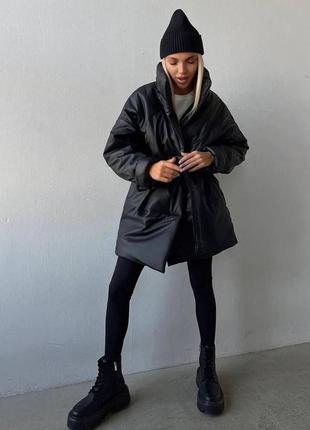 Куртка женская кожаная однонтонная оверсайз на кнопках с поясом качественная стильная трендовая молочная черная7 фото