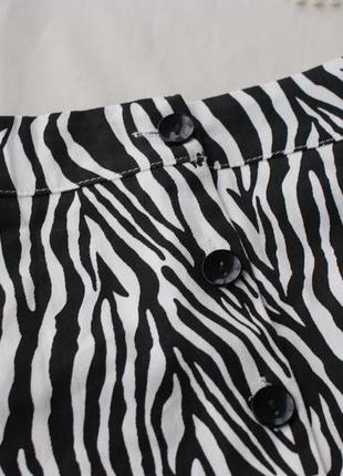 Актуальная юбка на пуговицах принт зебра от shein3 фото