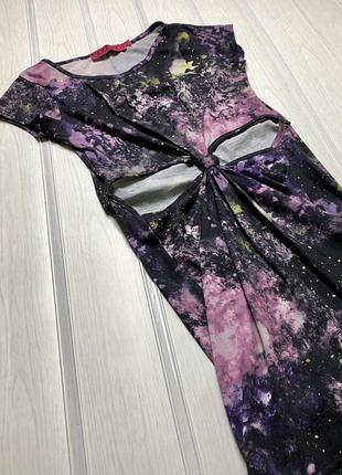 Платье космос boohoo 4