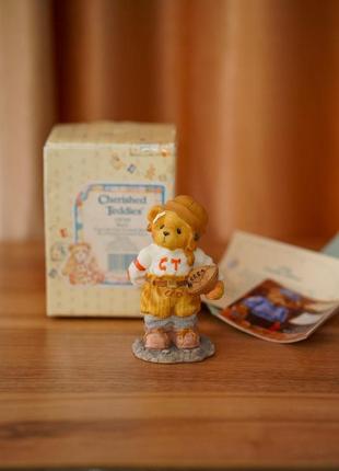 В наличии милый медвежонок от cherished teddies