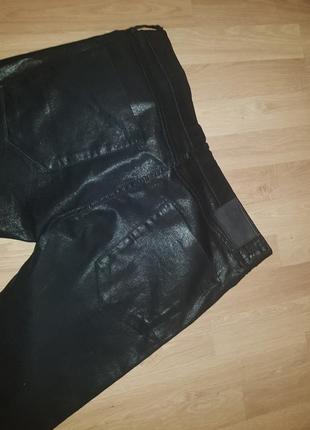 Zara man модные зауженные джинсы под кожу6 фото