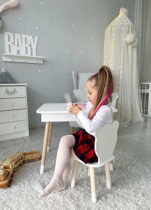 Столик детский прямоугольный с ящиком со стульчиком мишка 46х60х45 белый (603169)4 фото