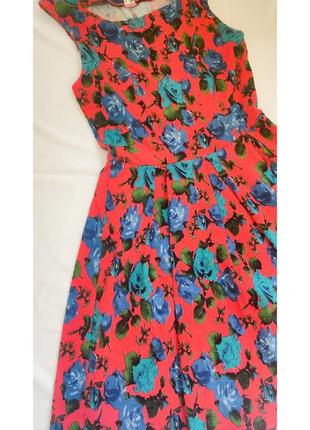 Очень классное платье в цветочный принт6 фото