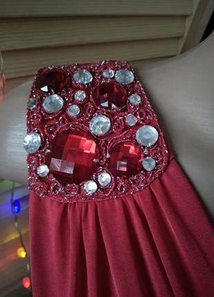 Червона сукня з камінням3 фото