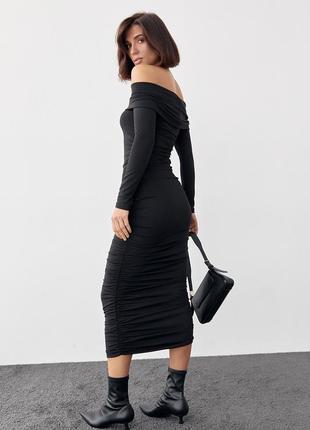 Силуэтное платье с драпировкой и открытыми плечами - черный цвет, l (есть размеры)2 фото