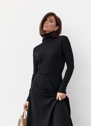 Теплое платье миди с резинкой на талии - черный цвет, s (есть размеры)3 фото