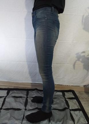 Стрейчевые джинсы.2 фото