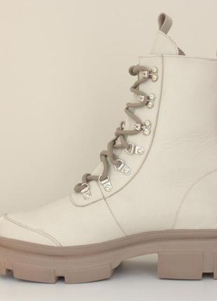 Молочные белые ботинки на меху на платформе женская обувь больших размеров 40-44 cosmo shoes moko queen bs2 фото