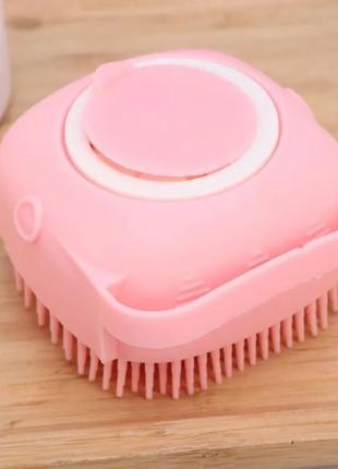 Силиконовая массажная мочалка щетка с дозатором silicone massage bath brush розовый7 фото