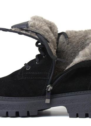 Женские замшевые ботинки черные зимняя обувь на меху на платформе с молнией cosmo shoes new kate vel4 фото