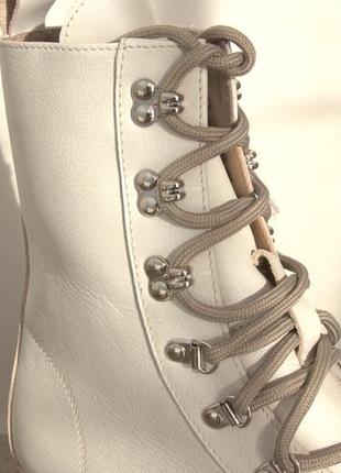 Молочные белые ботинки на меху на платформе зимняя женская обувь 36 37 38 39 cosmo shoes moko queen10 фото