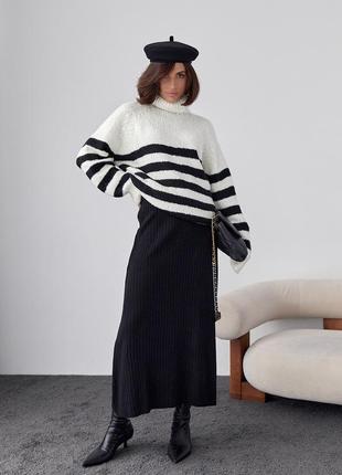 Вязаный женский свитер в полоску - молочный цвет, l (есть размеры)3 фото