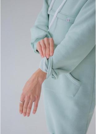 Утепленное платье-худи для беременных с капишоном и секретом для кормления пудровый7 фото