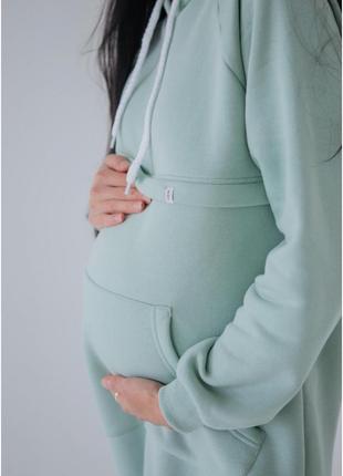Утеплене плаття-худі для вагітних з капішоном та секретом для годування пудровий8 фото