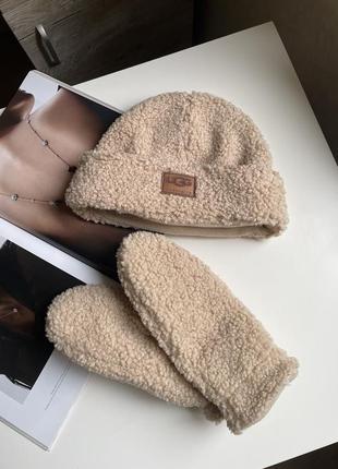 Набор шапка варежки ugg тедди барашек барашик