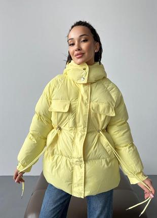 Женская теплая оверсайз лимонная желтая куртка парка на затяжках в талии 20243 фото