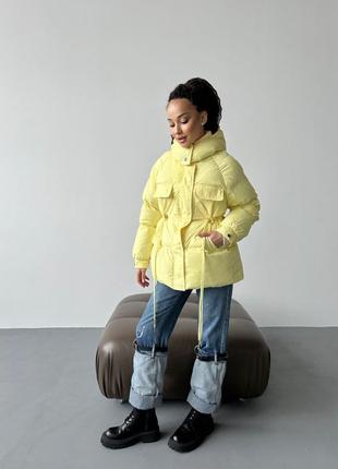 Женская теплая оверсайз лимонная желтая куртка парка на затяжках в талии 2024