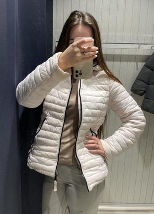 Куртка женская осенняя весенняя розовая с капюшоном