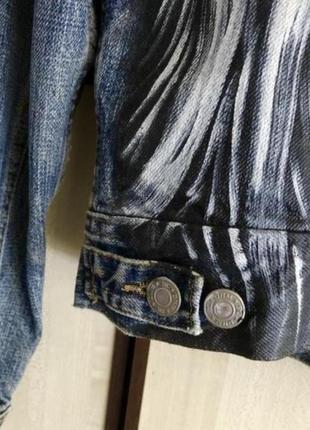 Куртка джинсова з малюнком8 фото
